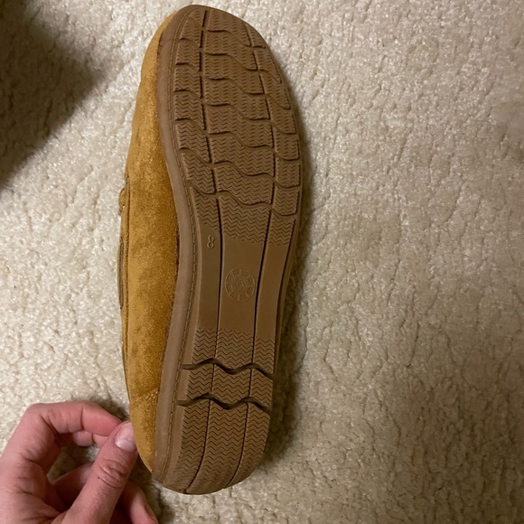 NWT Global Win Tan Suede Moccasin Slippers Size 8 - Picture 4 of 7